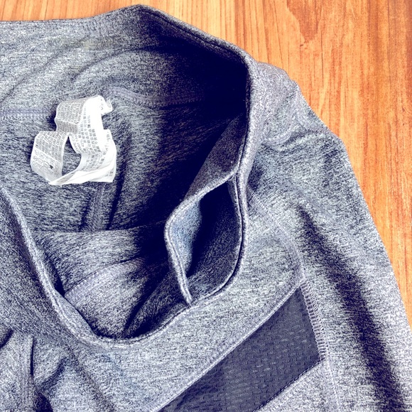 FOREVER 21 Yoga Capri Leggings Pockets Gray Small - Picture 6 of 16